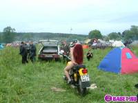 порно фотосессия Голая девчёнка решила похвастаться сиськами фото-58.йпг