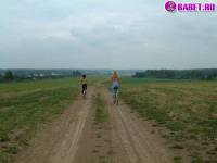 порно фотосессия Голые девушки на велосипедах фото-50.йпг