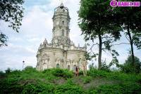 порно фотосессия Голые девчёнки возле церкви фото-52.йпг