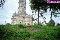 порно фотосессия Голые девчёнки возле церкви фото-53.йпг