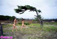 порно фотосессия Голые девчёнки подальше от людей фото-38.йпг