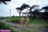 порно фотосессия Голые девчёнки подальше от людей фото-6.йпг