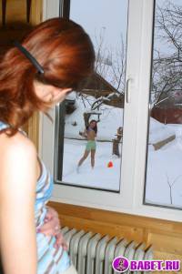 порно фотосессия Две голые москвички приехали на дачу inma278002.jpg