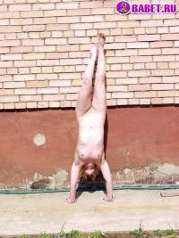 порно фотосессия Обнажённые девчёнки работают на даче 121122501065.jpg