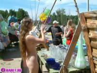 порно фотосессия Голый продавец на московской трассе 148679024.jpg