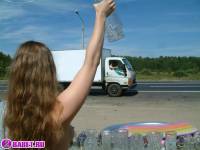 порно фотосессия Голый продавец на московской трассе 148679052.jpg