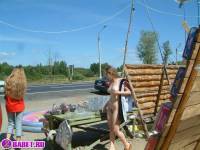 порно фотосессия Голый продавец на московской трассе 148679055.jpg