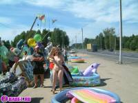 порно фотосессия Голый продавец на московской трассе 148679062.jpg