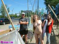 Голый продавец на московской трассе 148679099.jpg скачать