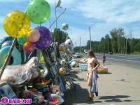 порно фотосессия Голый продавец на московской трассе 148679108.jpg