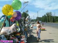 порно фотосессия Голый продавец на московской трассе 148679109.jpg