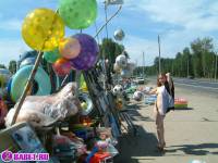 порно фотосессия Голый продавец на московской трассе 148679111.jpg