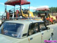 порно фотосессия Две голых девушки рядом с катком 148183677075.jpg