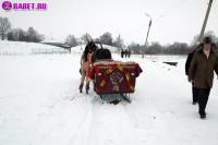 порно фотосессия Фото обнаженной целки на коне фото-115.йпг