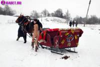 порно фотосессия Фото обнаженной целки на коне фото-118.йпг