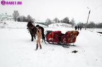 порно фотосессия Фото обнаженной целки на коне фото-120.йпг