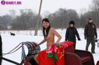 порно фотосессия Фото обнаженной целки на коне фото-154.йпг