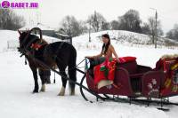 порно фотосессия Фото обнаженной целки на коне фото-171.йпг