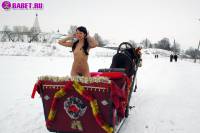 порно фотосессия Фото обнаженной целки на коне фото-26.йпг