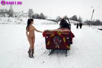 порно фотосессия Фото обнаженной целки на коне фото-44.йпг