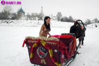 порно фотосессия Фото обнаженной целки на коне фото-7.йпг