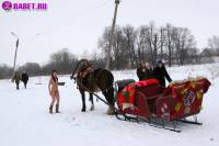 порно фотосессия Фото обнаженной целки на коне фото-81.йпг