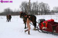 порно фотосессия Фото обнаженной целки на коне фото-91.йпг