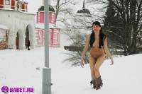 порно фотосессия Фото обнаженной целки на людях фото-19.йпг