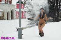 порно фотосессия Фото обнаженной целки на людях фото-25.йпг