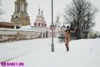 порно фотосессия Фото обнаженной целки на людях фото-33.йпг