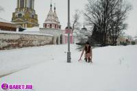 порно фотосессия Фото обнаженной целки на людях фото-36.йпг