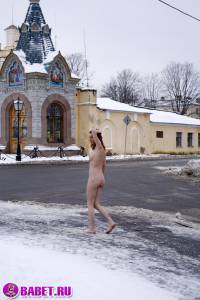порно фотосессия 18 летняя целка ходит по окраине москвы фото-50.йпг