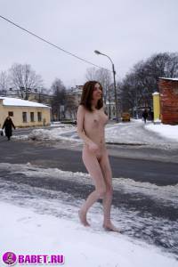 порно фотосессия 18 летняя целка ходит по окраине москвы фото-92.йпг