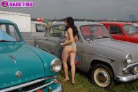 порно фотосессия Голая целка на московской авто выставке фото-15.йпг