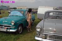 порно фотосессия Голая целка на московской авто выставке фото-20.йпг