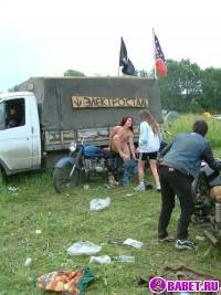 порно фотосессия Две проститутки приехали на мото шоу фото-14.йпг