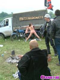 порно фотосессия Две проститутки приехали на мото шоу фото-60.йпг