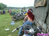 порно фотосессия Две проститутки приехали на мото шоу фото-7.йпг