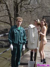 порно фотосессия Сестры захотели стать нудистками фото-30.йпг