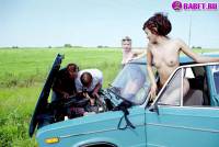 порно фотосессия Сломалсь машина надо раздеваться фото-35.йпг