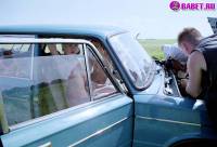 порно фотосессия Сломалсь машина надо раздеваться фото-51.йпг