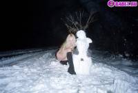 порно фотосессия Голые ночью в зимнем лесу фото-32.йпг