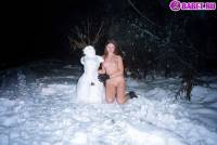 порно фотосессия Голые ночью в зимнем лесу фото-38.йпг