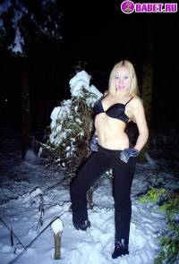 порно фотосессия Голые ночью в зимнем лесу фото-6.йпг