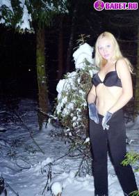 порно фотосессия Голые ночью в зимнем лесу фото-7.йпг