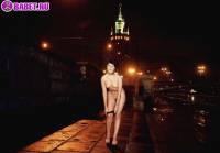 порно фотосессия Две голые девченки приехали покорять москву фото-5.йпг