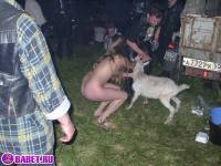 порно фотосессия Русские девчёнки разделись на байкер шоу фото-117.йпг