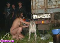 порно фотосессия Русские девчёнки разделись на байкер шоу фото-130.йпг