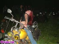 порно фотосессия Русские девчёнки разделись на байкер шоу фото-34.йпг