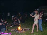 порно фотосессия Русские девчёнки разделись на байкер шоу фото-4.йпг